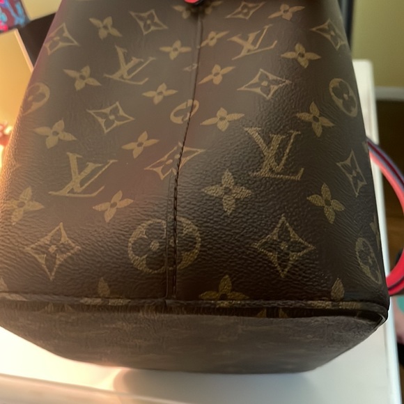 Sold / Louis Vuitton NeoNoe MM Monogram / Poppy in excellent condition - Picture 8 of 16